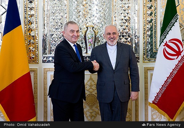 Zarif meets with Romanian counterpart