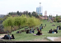 Photos: Nature Day in Tehran  <img src="https://cdn.theiranproject.com/images/picture_icon.png" width="16" height="16" border="0" align="top">