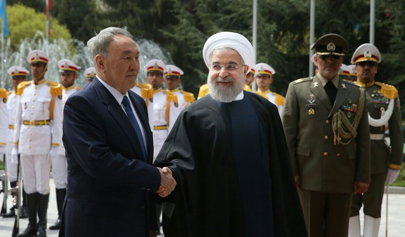 President Rouhani officially welcomes Kazakh counterpart