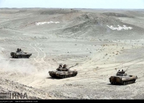 Photos: IRGC Ground Force Stage Massive Drills in Southeastern Iran  <img src="https://cdn.theiranproject.com/images/picture_icon.png" width="16" height="16" border="0" align="top">