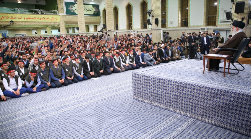 Supreme Leader receives members of Islamic students associations