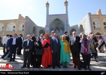 Photos: Zuma visits Isfahan  <img src="https://cdn.theiranproject.com/images/picture_icon.png" width="16" height="16" border="0" align="top">