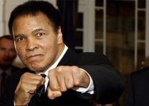 Muslim boxing legend Muhammad Ali dies at 74