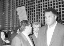 Photos: Muhammad Ali in Tehran  <img src="https://cdn.theiranproject.com/images/picture_icon.png" width="16" height="16" border="0" align="top">