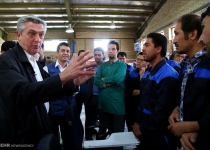 UN refugee chief visits Afghans in Qom