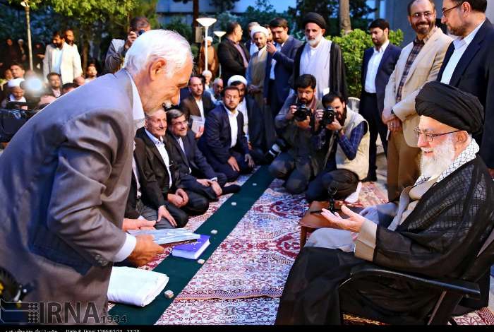 Leader receives Persian poets