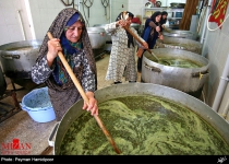 Photos: 10 tons of Ash Reshteh to serve fast people  <img src="https://cdn.theiranproject.com/images/picture_icon.png" width="16" height="16" border="0" align="top">