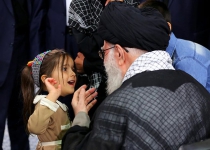 4-year-old girl asks Ayatollah Khamenei to buy her a pink hat