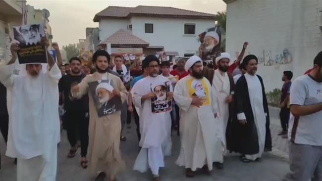 Bahrain clerics attend protest in support of Sheikh Qassim
