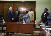 Zarif hails good political ties between Iran, Guinea Conakry