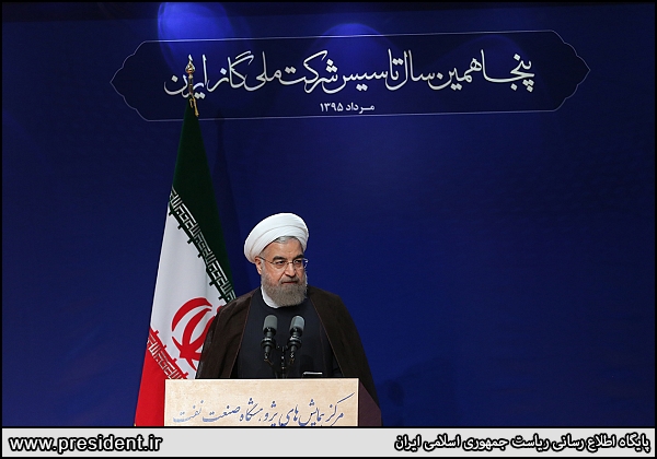 Rouhani: Self-Sufficiency in oil, gas sectors brings might