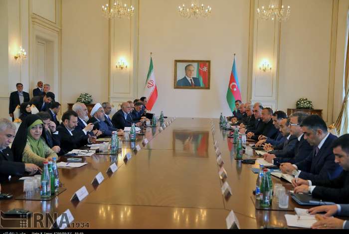 Presidents Rouhani, Aliyev meet in Baku ahead of Iran-Azerbaijan-Russia summit
