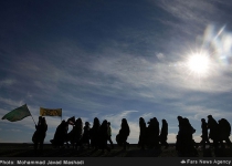 Photos: Shia pilgrims walk to shrine of Imam Reza ahead of his martyrdom anniversary  <img src="https://cdn.theiranproject.com/images/picture_icon.png" width="16" height="16" border="0" align="top">