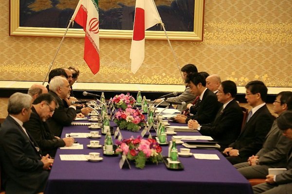 Zarif calls for more active presence of Japanese companies in Iran