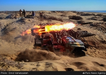 Photos: Massive military drills in Irans Southeast enter 2nd day  <img src="https://cdn.theiranproject.com/images/picture_icon.png" width="16" height="16" border="0" align="top">