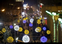 Photos: Christmas night in Isfahan  <img src="https://cdn.theiranproject.com/images/picture_icon.png" width="16" height="16" border="0" align="top">