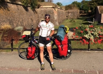 Cyclist clears 1,000 kilometers in 48 hours to save trees