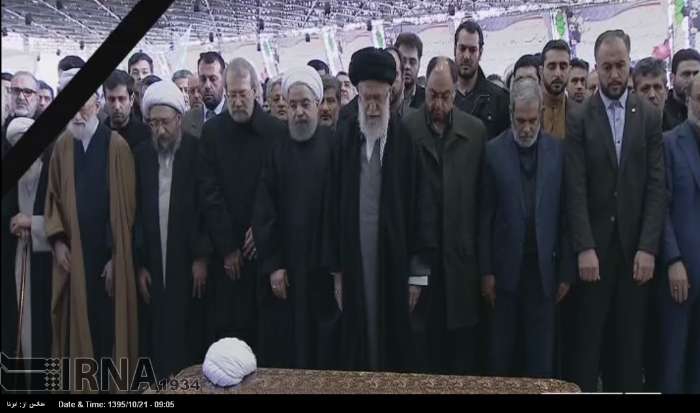 Supreme leader leads prayers for body of late Ayatollah Rafsanjani