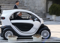 Photos: Rouhani visits indiginous electric vehicles  <img src="https://cdn.theiranproject.com/images/picture_icon.png" width="16" height="16" border="0" align="top">