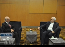Zarif confers with Pakistani PM advisor