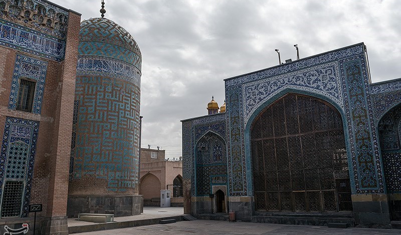 Sheikh Safi al-Din tomb: A mausoleums with Blue tile