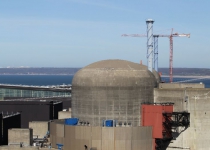 Explosion at French nuclear plant, no contamination risk: official