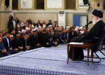Leader receives thousands of people from Tabriz