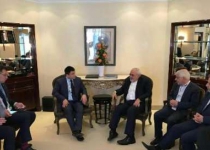 Zarif meets Ukrainian counterpart, Pakistani defense minister in Munich