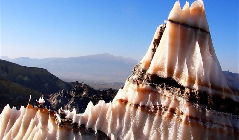Jashak: The most beautiful, typical salt dome in Middle East