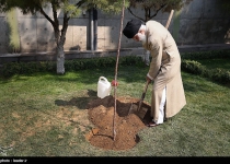 Photos: Leader plants sapling to mark Natl. Arbor Day  <img src="https://cdn.theiranproject.com/images/picture_icon.png" width="16" height="16" border="0" align="top">
