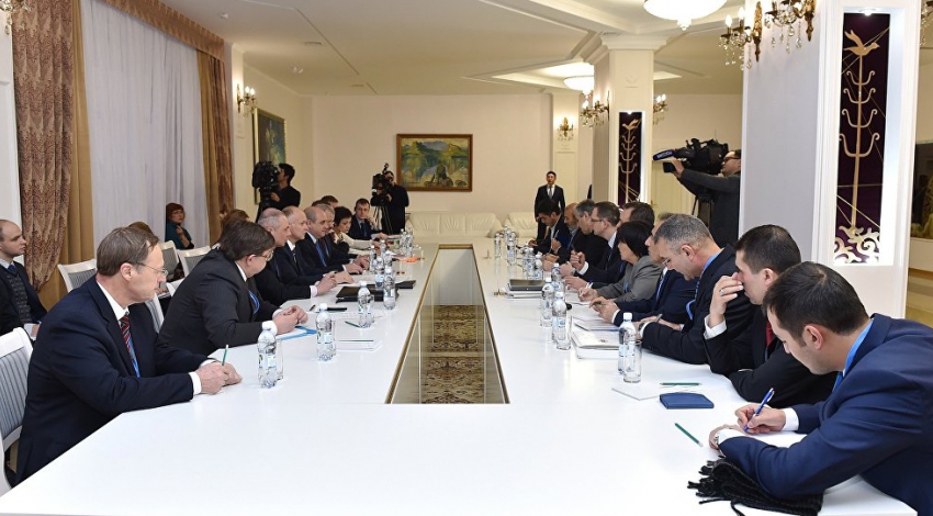 US backs inclusion of Ahrar ash-Sham in Astana talks - State Dept.
