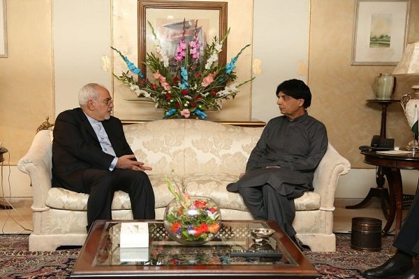 Iranian FM meets with Pakistani interior min.