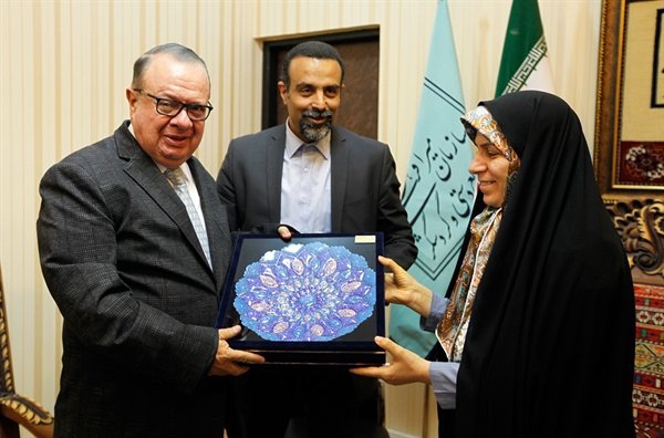 Iran, Colombia move to deepen tourism, handicrafts ties