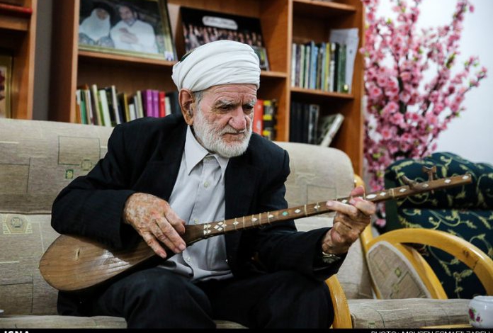 Iranian maestro who learned to play without teacher