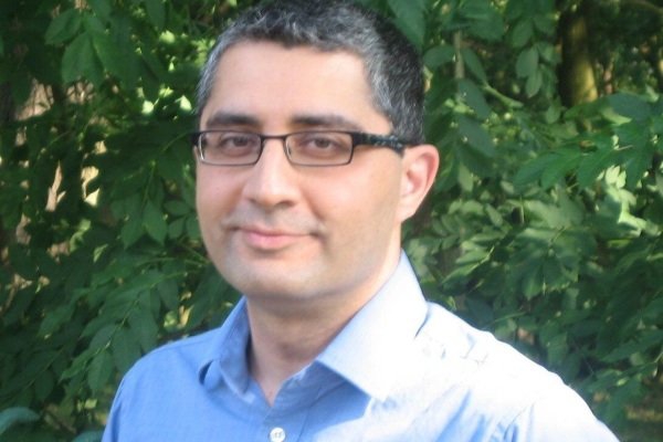 Iranian physicist wins 2017 EPJE Pierre-Gilles de Gennes Lecture Prize