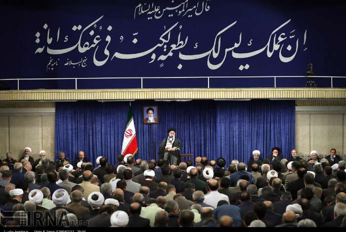 Leader receives top Iranian officials