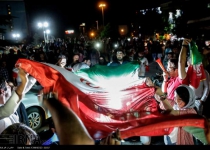 Photos: Iranians celebrate as country qualify for 2018 FIFA World Cup  <img src="https://cdn.theiranproject.com/images/picture_icon.png" width="16" height="16" border="0" align="top">