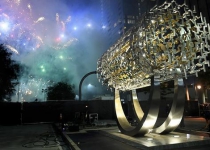 Freedom Sculpture unveiled in LA as Iranian-American community gift