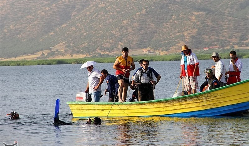 Two local tourists killed, 17 rescued in southwestern Iran