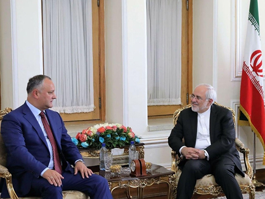 Iran FM holds talks with Moldova president