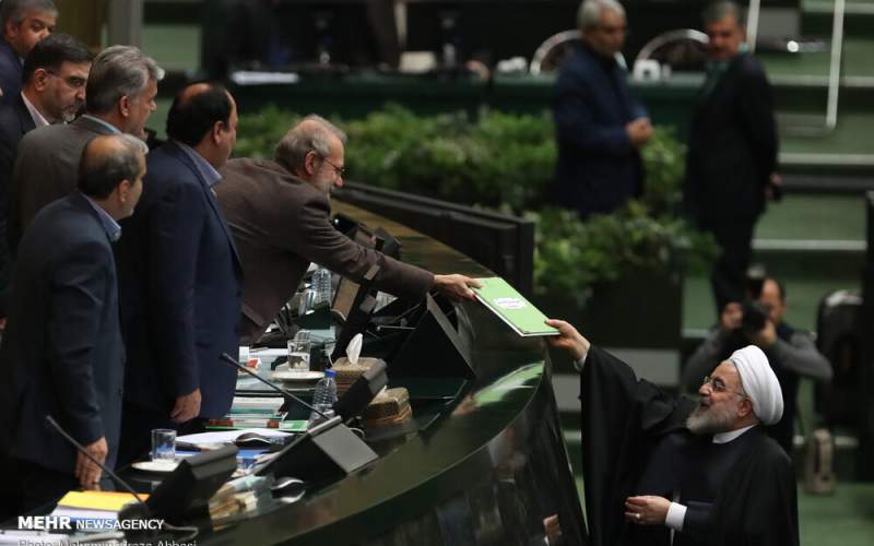 Rouhani sends banking reform bills to parliament
