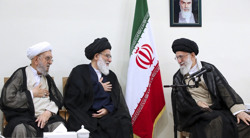 Iran Leader receives members of Assembly of Experts