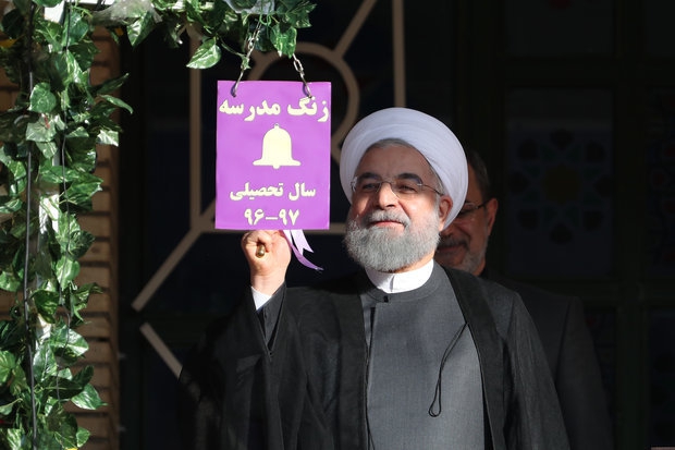 Pres. Rouhani rings opening bell of new school year
