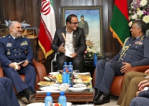 Omans Air Force chief visits Iran