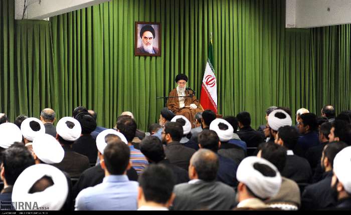 Supreme Leader receives elite Iranian students