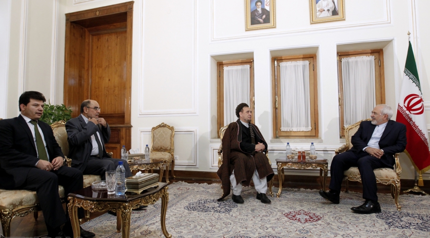 Zarif, Afghan official discuss bilateral ties, fight against terrorism