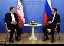 Iran first VP meets with Russia PM in Sochi