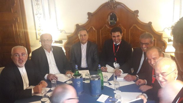 FM Zarif meets with Iraqi counterpart