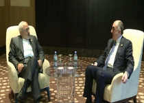 Zarif meets Azeri counterpart in Baku