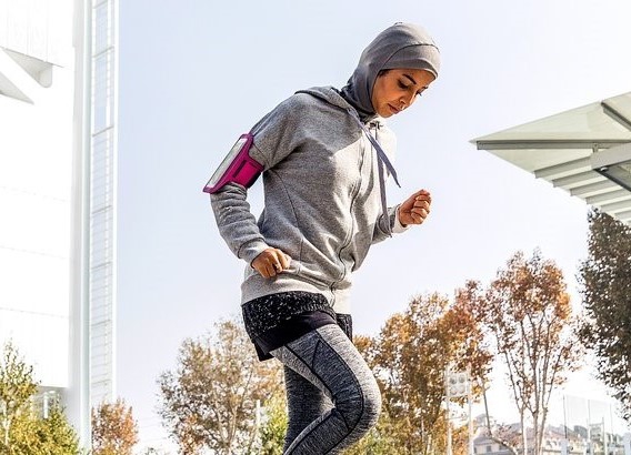 First woman to publicly complete a Marathon in Iran speaks out: 